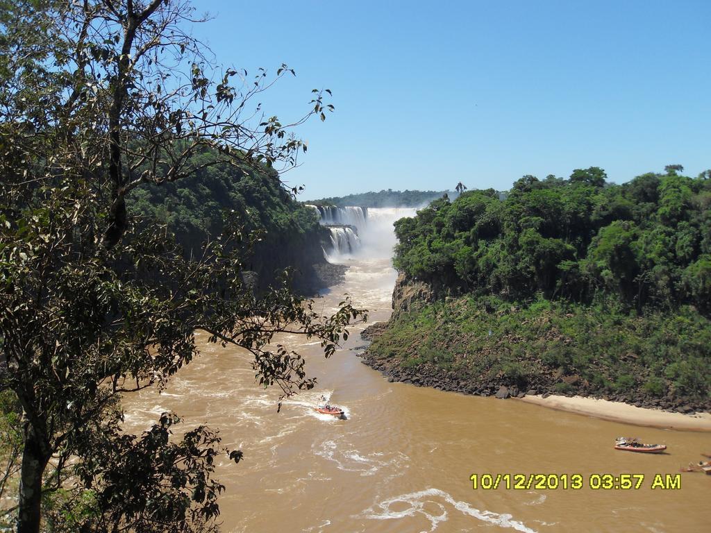 Hostel Y Posada Colibri Puerto Iguazú Dış mekan fotoğraf